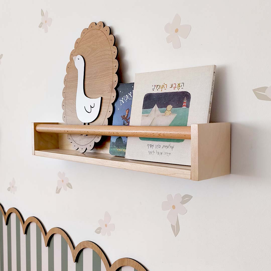Wooden bookshelf – shelf for children's room