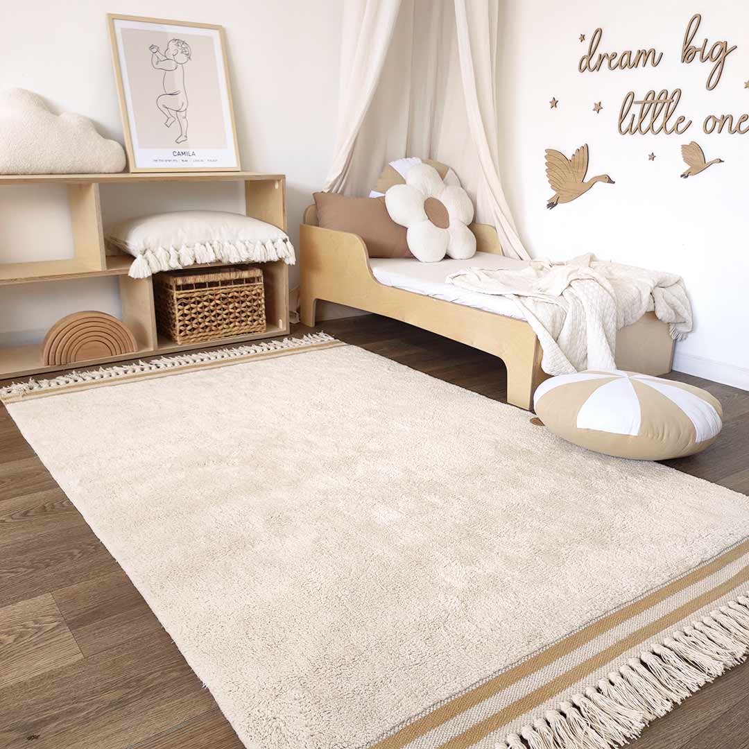 Rectangular cotton rug for children's room – natural cream