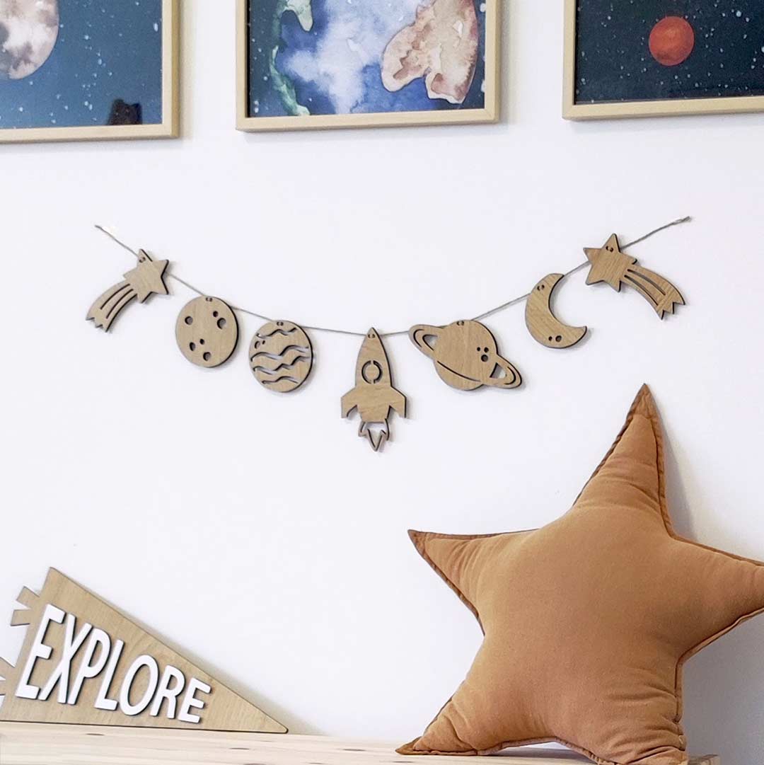 Wooden Space Flag Chain – Space Garland
