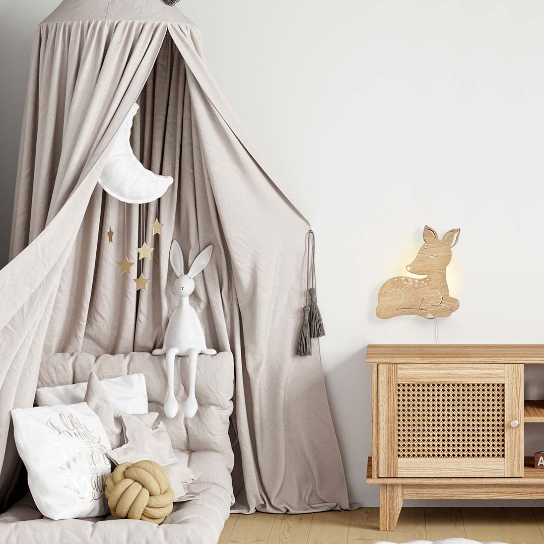 Luz de noche de madera Bambi para habitación infantil