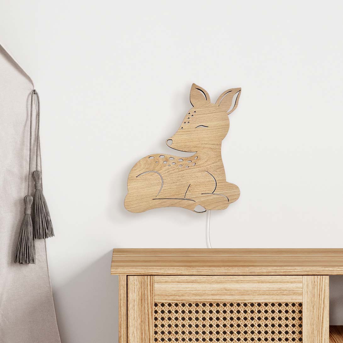 Luz de noche de madera Bambi para habitación infantil