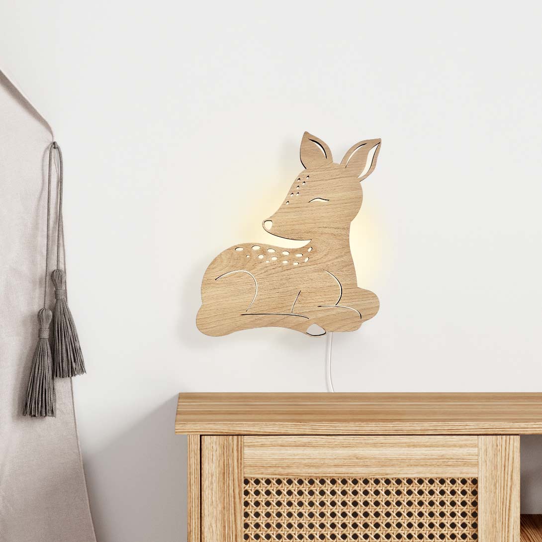 Luz de noche de madera Bambi para habitación infantil