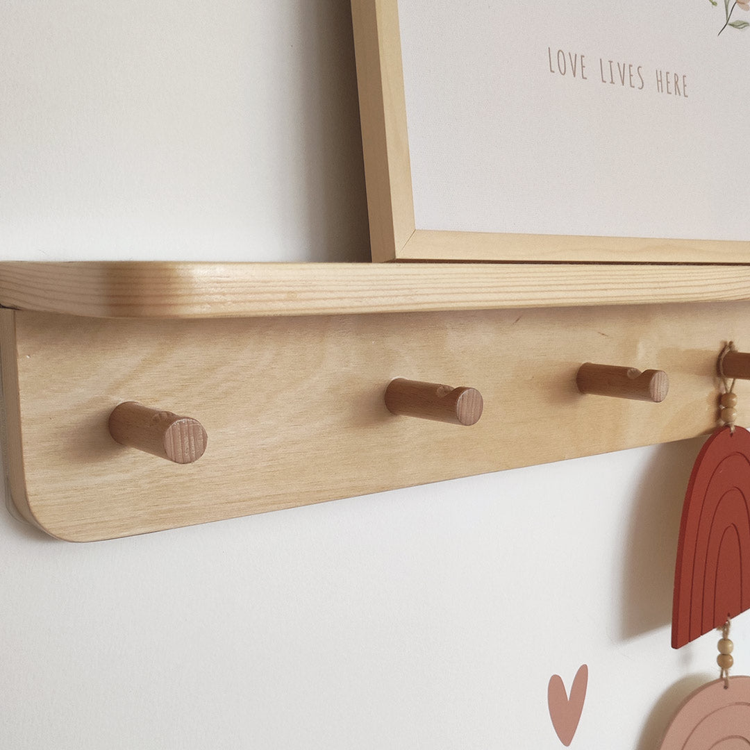 Hanging shelf for children's room