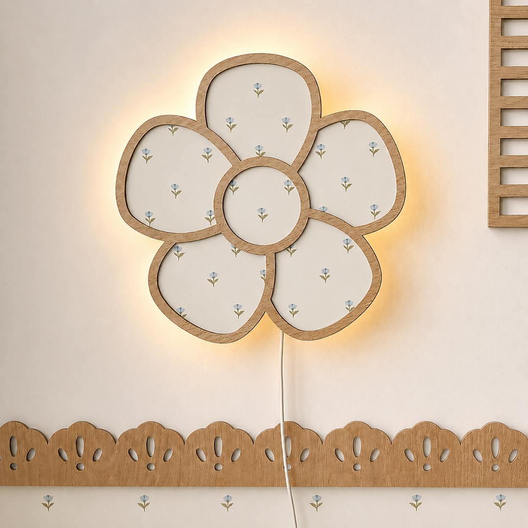 Petite Fleur Wall Lamp