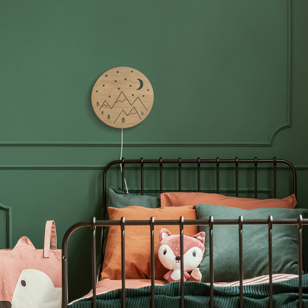 Lámpara de habitación infantil, bosque y montañas