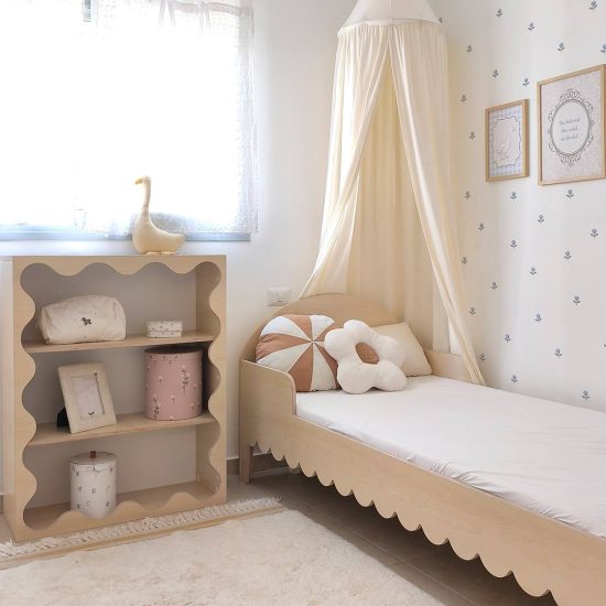 Pósteres de estilo vintage para habitación infantil – Pajarita de ganso, modelo "Mila"