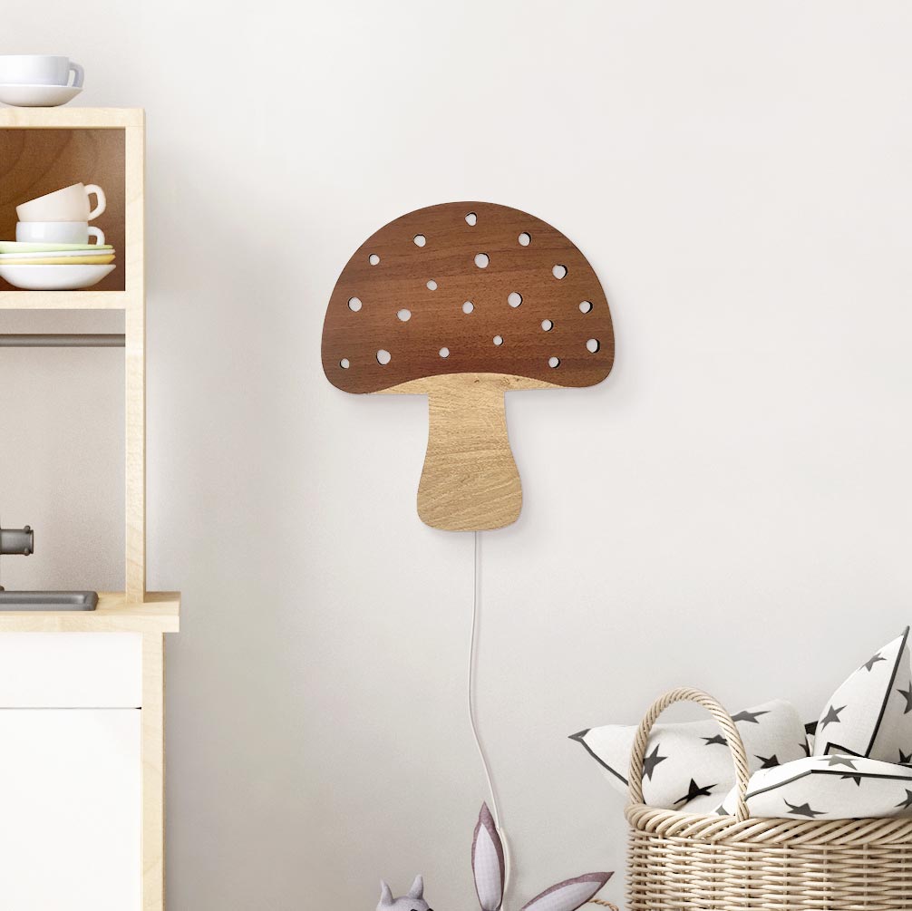 Luz de noche de madera con forma de hongo para habitación infantil.