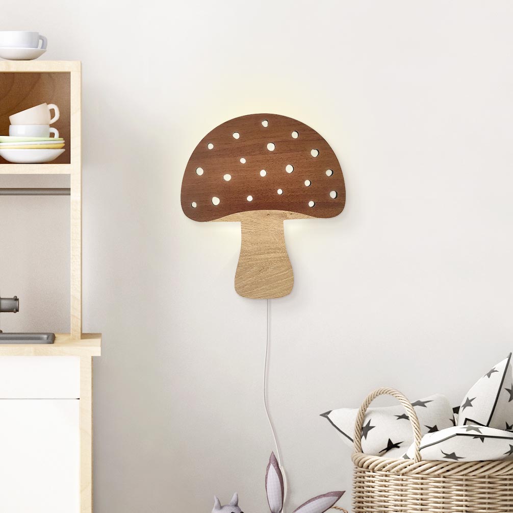 Luz de noche de madera con forma de hongo para habitación infantil.