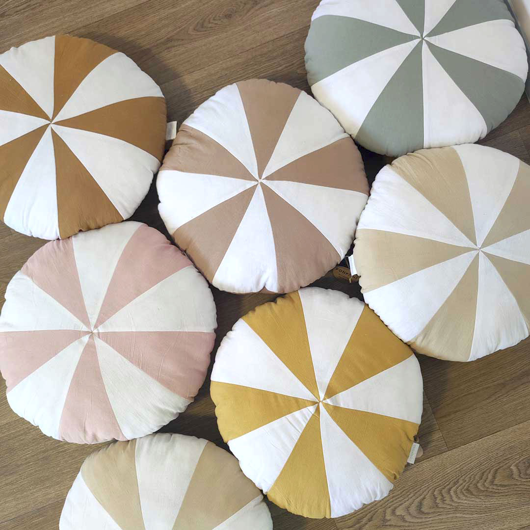 Decorative cushions for children – Round mustard circus cushion