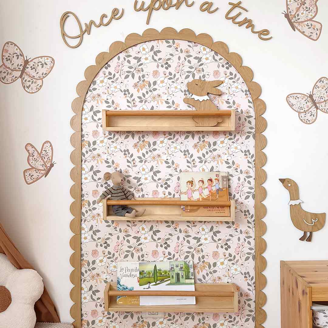 Wooden arch with rounded scalloped waves