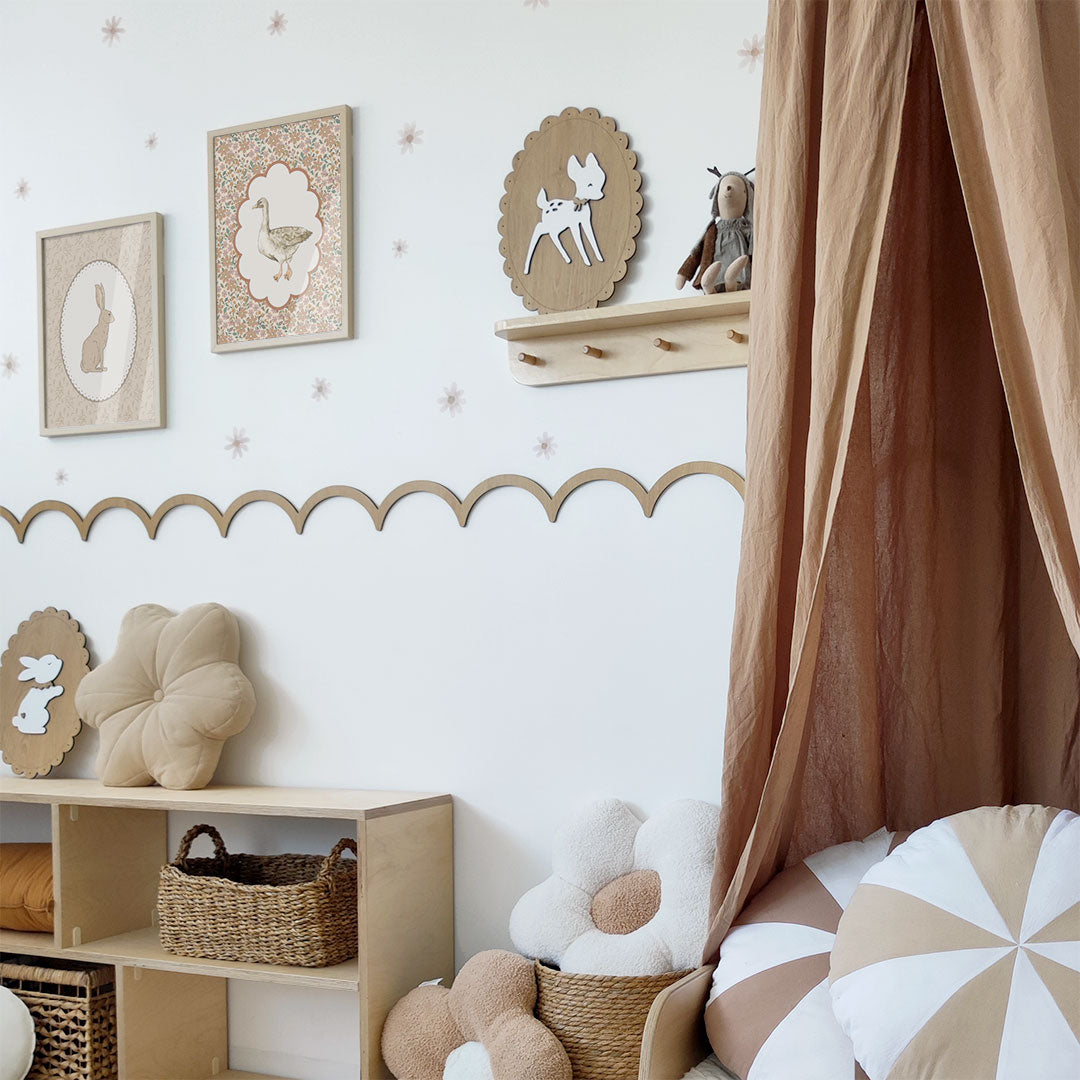 Curved wooden cornice