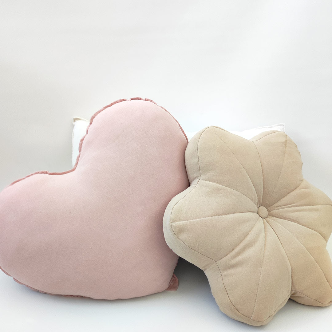 Cushions for children's rooms – Flower cushion in beige