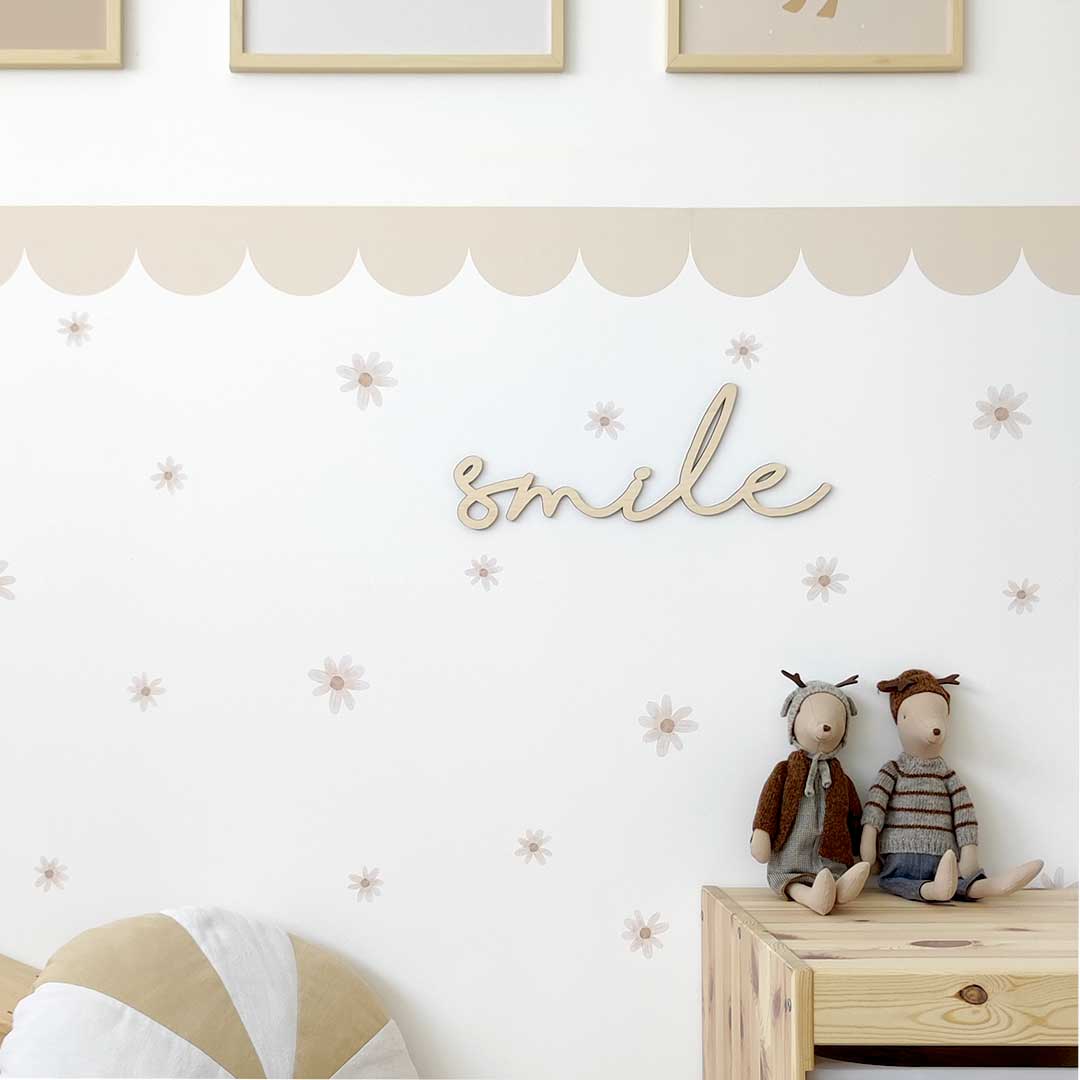 Scalloped border wall sticker