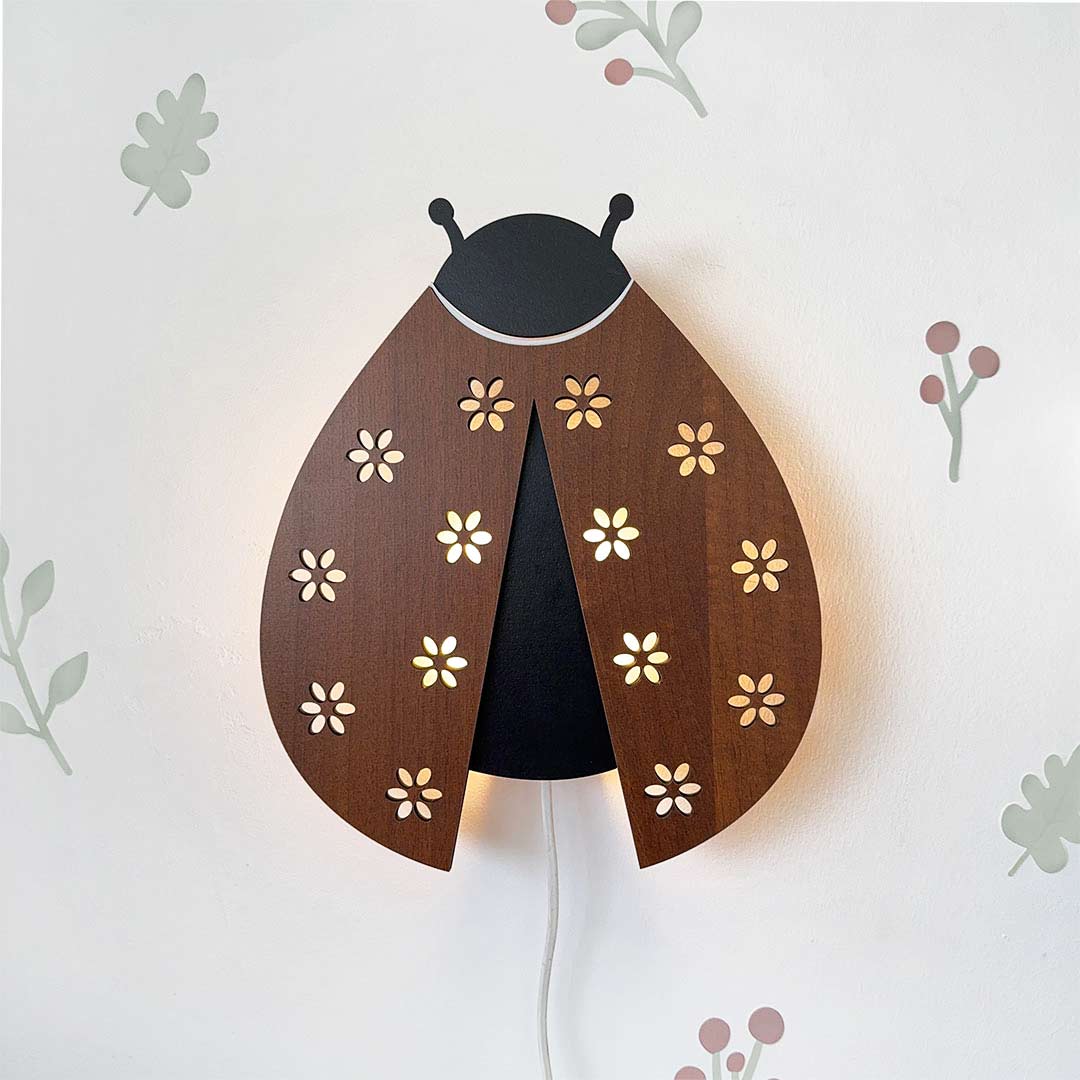 Lámpara de noche Beetle: lámpara de pared para habitación infantil