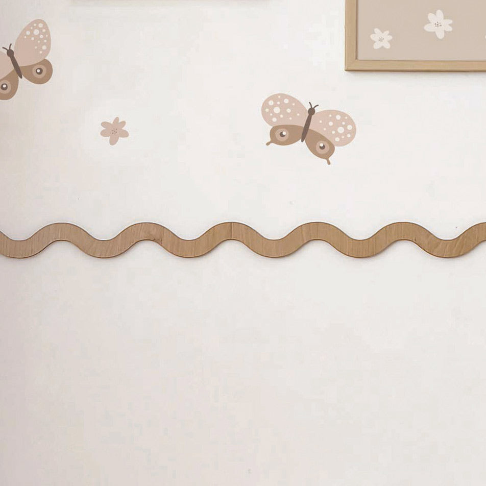 Zigzag wooden cornice