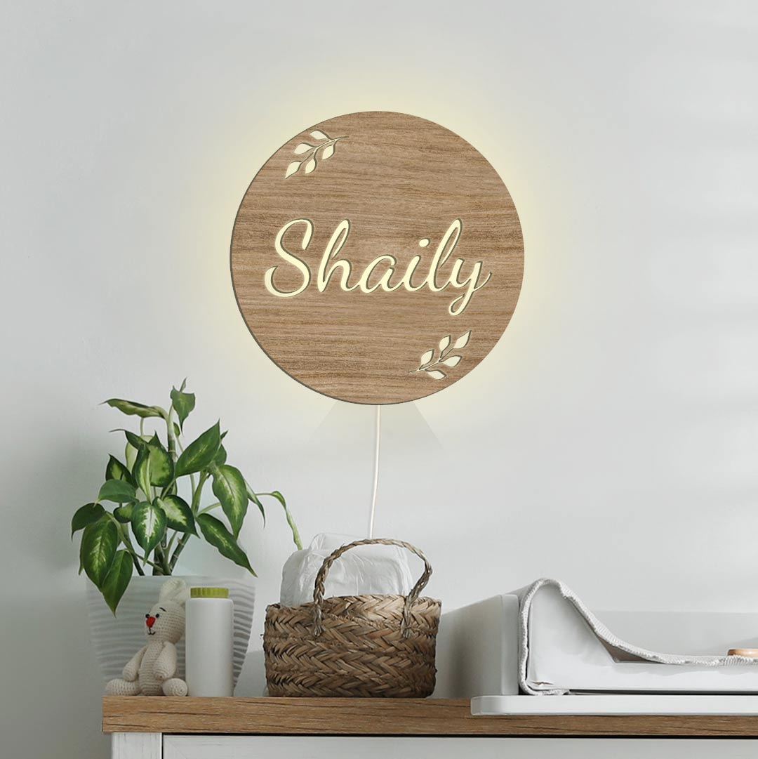 Luz de noche para habitación de bebé con el nombre del niño.