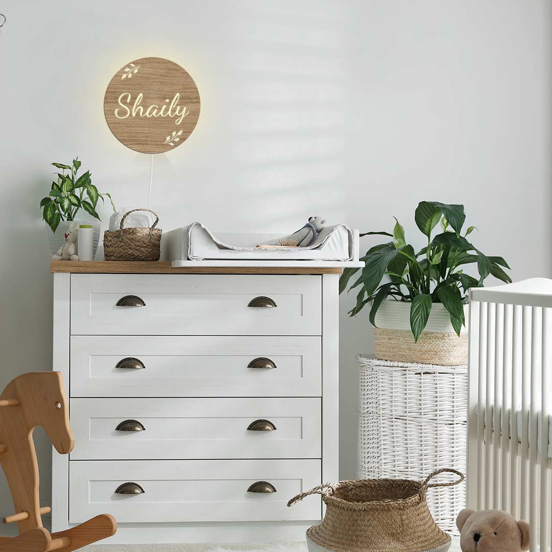 Luz de noche para habitación de bebé con el nombre del niño.