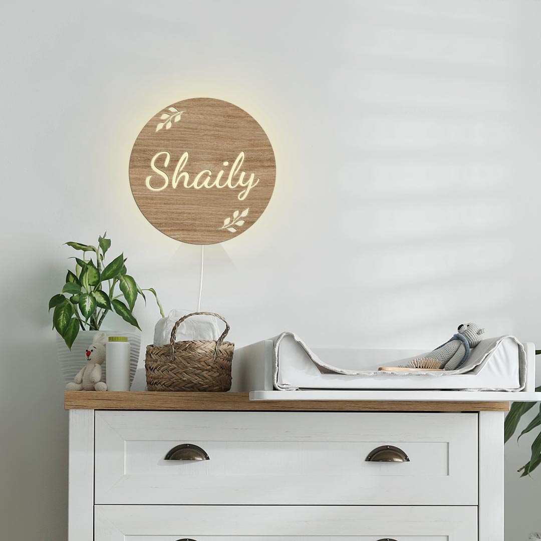 Luz de noche para habitación de bebé con el nombre del niño.