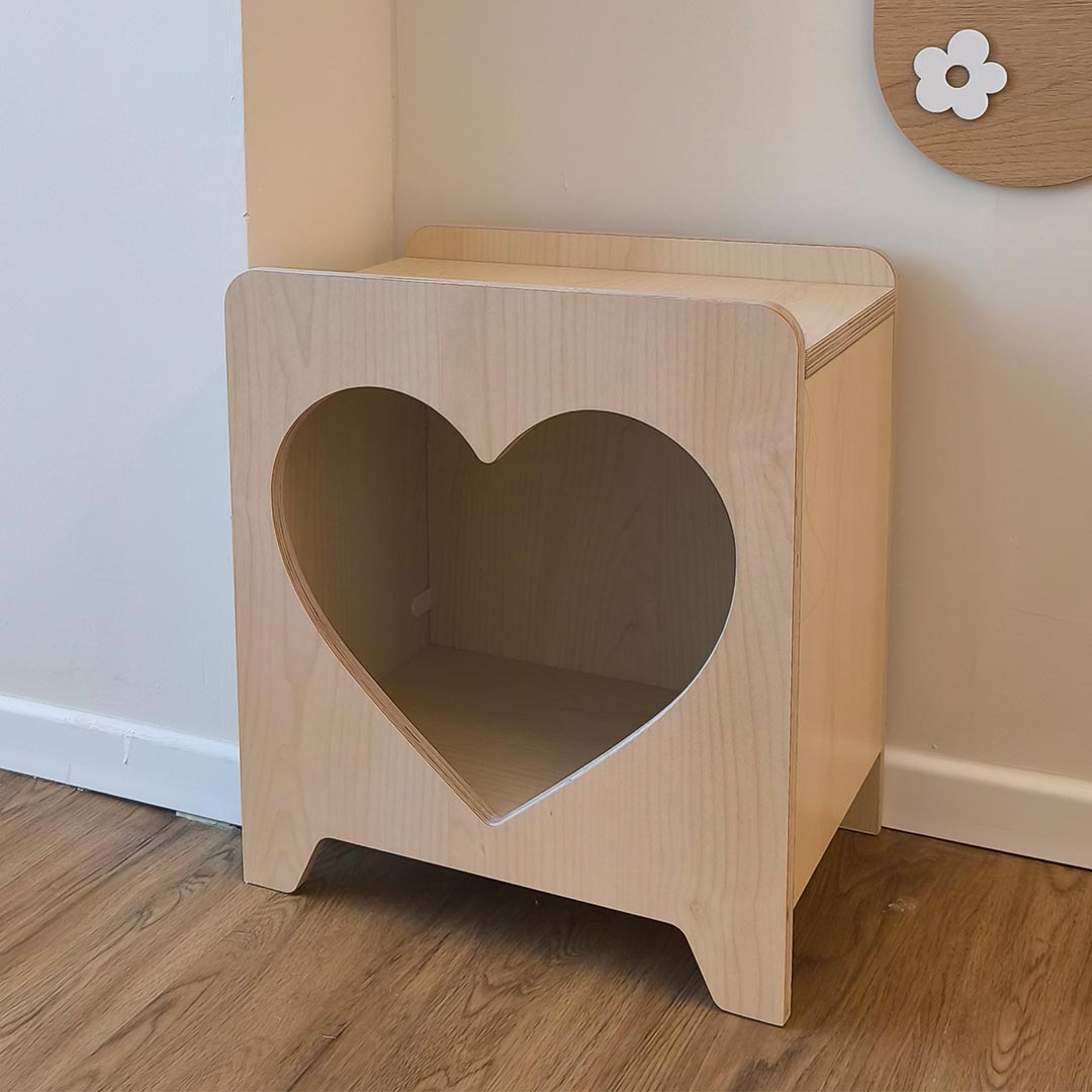 Children's nightstand – heart