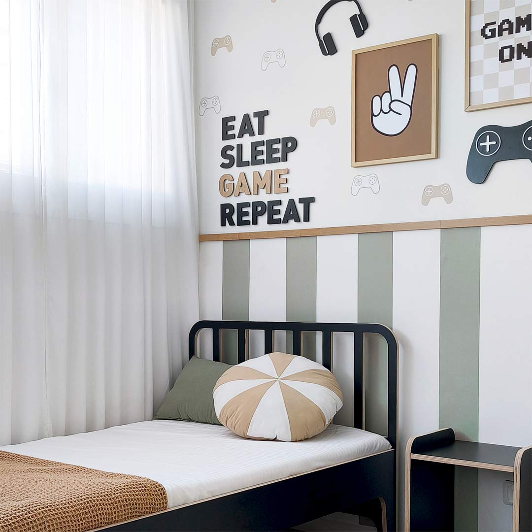 Wooden wall decorations for children Gaming quote – Eat Sleep Game Repeat