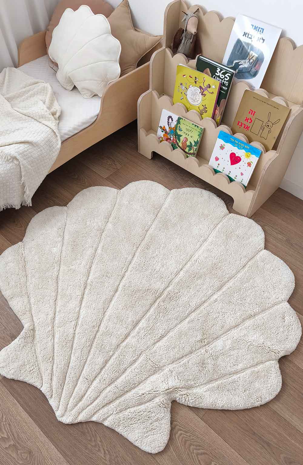 Children's room rug, cream-colored seashell – SHELL cream